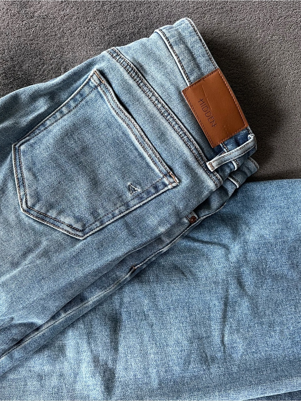 Hidden “Logan” High-Rise Wide Leg Dad Jeans